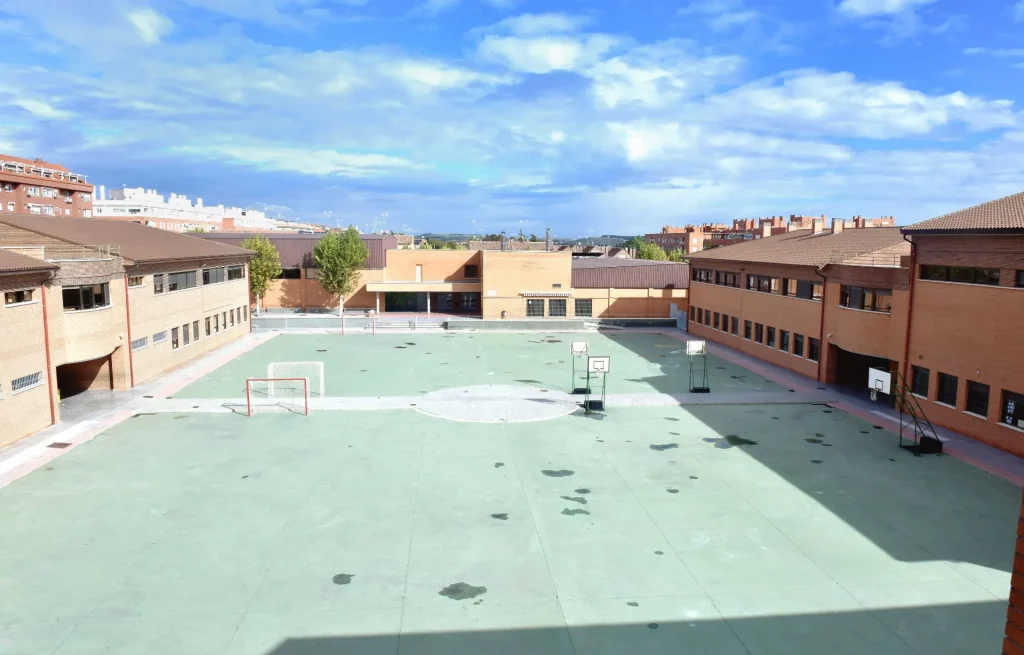 INSTALACIONES PATIO LAGOMAR 2 - Colegio Lagomar - Colegio en Valdemoro - Colegio en Madrid Sur
